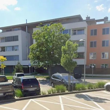 アパート Bratislava Apartment